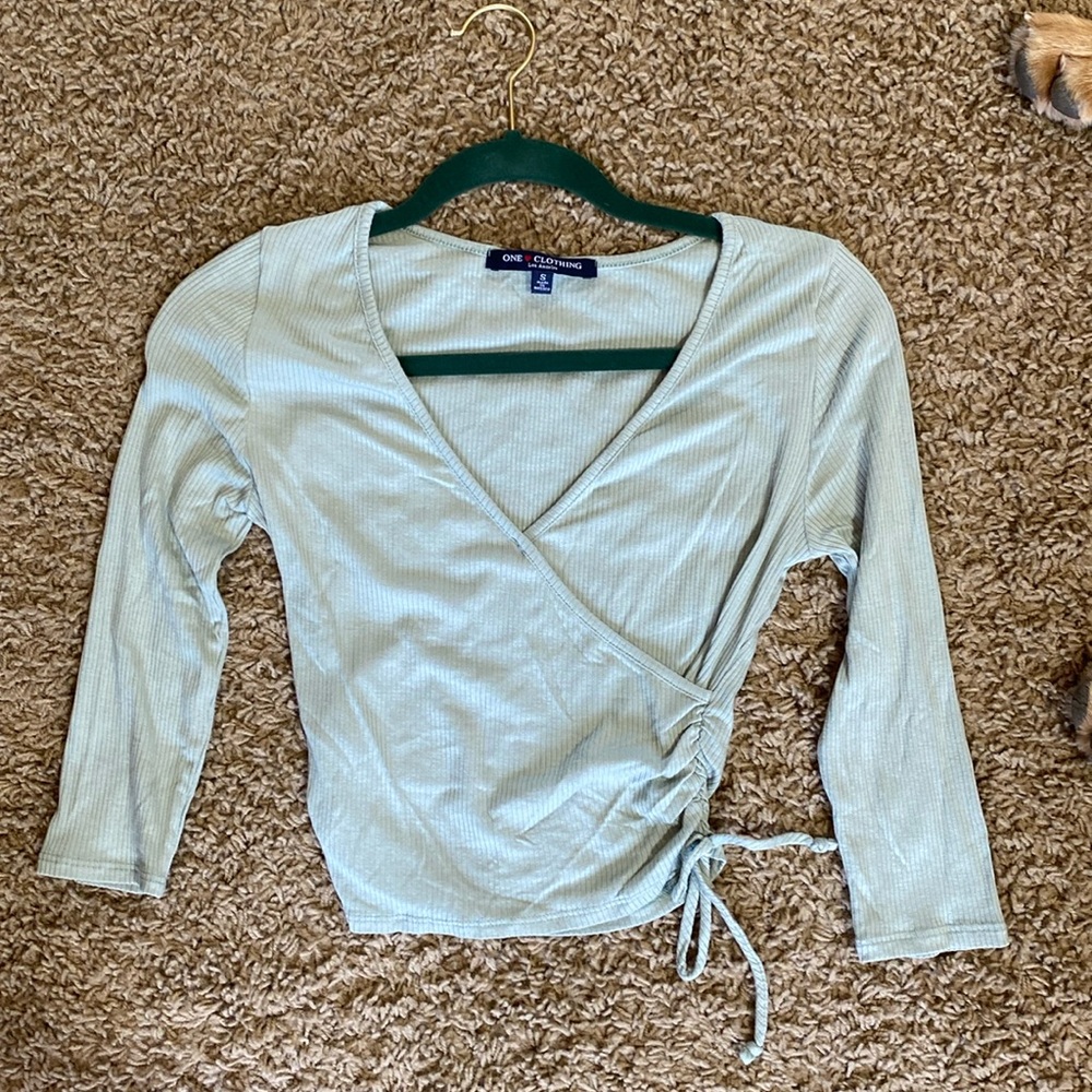 Cropped egg shell quarter sleeve